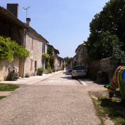 La Cage aux Oiseaux - Montjoi un village bien calme hors saison mais absolument magnifique.