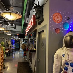 Green Fire Pizza & Sports Bar - Cool stuff everywhere.