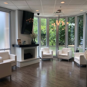 Binhlam Aesthetics - Waiting Room - Medical Spas Near Me - Brentwood, Tennessee Binhlam Aesthetics - Waiting Room - Medical Spas Near Me - Brentwood, Tennessee