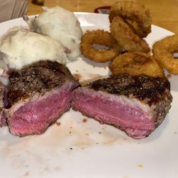 Applebee's Grill + Bar - 6 oz sirloin. Very tender. - American Near Me - W. Columbia, South Carolina Applebee's Grill + Bar - 6 oz sirloin. Very tender. - American Near Me - W. Columbia, South Carolina