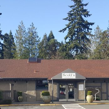 Scott's Bar & Grill - Exterior with vast surrounding parking areas (4/5/22) - Seafood Near Me - Edmonds, Washington