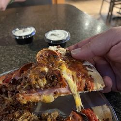 The Fieldhouse Pizza & Pub - The Taylormade!! Absolutely Delicious.