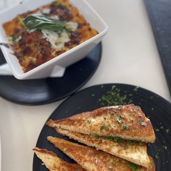 Honu Oceanside - Ask for a side of the bread! Our sever suggested this and the bread and it's life changing! - Seafood Near Me - Lahaina, Hawaii Honu Oceanside - Ask for a side of the bread! Our sever suggested this and the bread and it's life changing! - Seafood Near Me - Lahaina, Hawaii