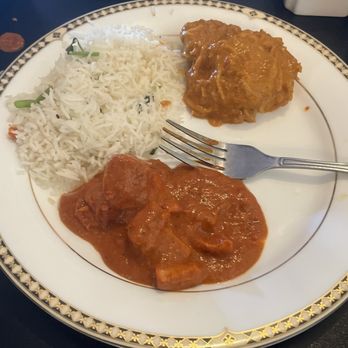 Taj Mahal Indian Cuisine - Rice w/ Butter Chicken and Chicken Korma - Indian Near Me - Redding, California Taj Mahal Indian Cuisine - Rice w/ Butter Chicken and Chicken Korma - Indian Near Me - Redding, California
