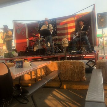Big John's Texas BBQ - Live Band - Barbeque Near Me - Page, Arizona