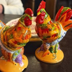 Hazel's Diner And Bakery - Shakers