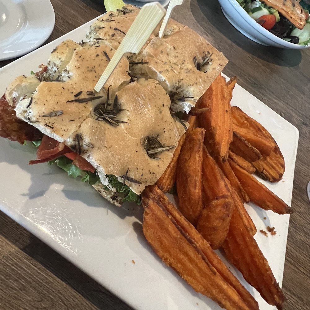 Boston Beer Garden - BLT - Sports Bars Near Me - Naples, Florida