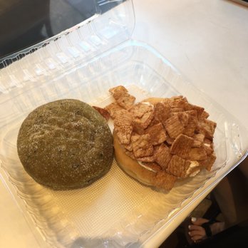 Cafe Dulce - Green tea donut / Cinnamon Toast Crunch donut - Coffee & Tea Near Me - Los Angeles, California
