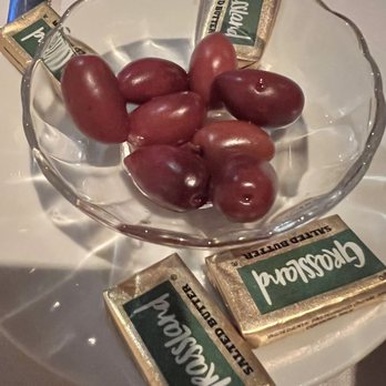 Fandango Restaurant - Olives w bread and butter - French Near Me - Pacific Grove, California