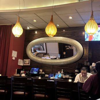 Basilico - Very 90s - Italian Near Me - Millburn, New Jersey