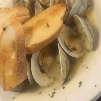 Cryan's Tavern - The clams. Actually mouth watering. - Pizza Near Me - Annandale, New Jersey