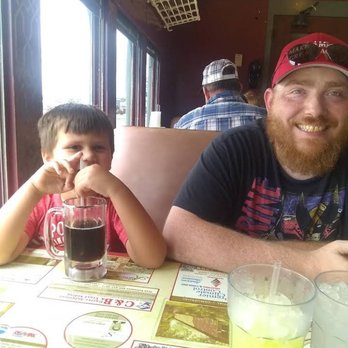 Kehde's BBQ - You can't tell but the root beer comes in a frosty mug old fashioned and of course my six-year-old loved it - Barbeque Near Me - Sedalia, Missouri