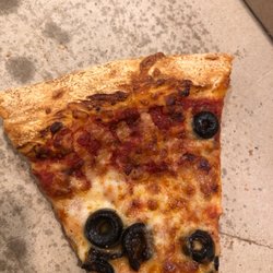 Zzeeks Pizza - No extra cheese here