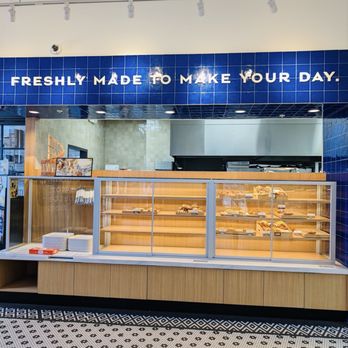 Paris Baguette - Interior - Coffee & Tea Near Me - Herndon, Virginia Paris Baguette - Interior - Coffee & Tea Near Me - Herndon, Virginia