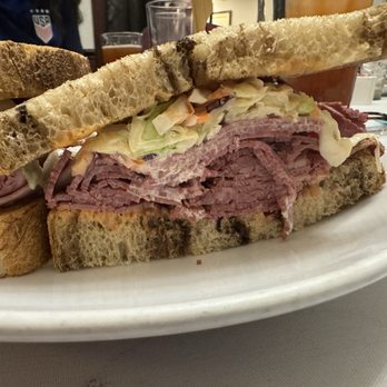 Hunter’s Bar and Grill - Cornbeef Delight - American Near Me - Potomac, Maryland