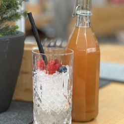 Untermarkteralm - Peach Lemonade