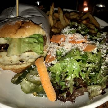 Monument Restaurant & Tavern - Smash burger - Bars Near Me - Boston, Massachusetts