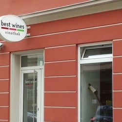 Best Wines - A close-up of the sign.