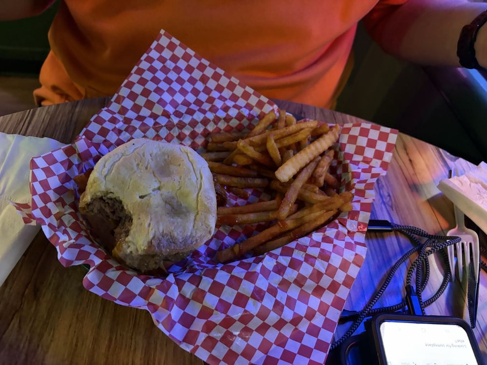 Downtowner Bar & Grill