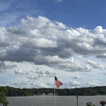Lakeshore Grille - New American Near Me - Chattanooga, Tennessee