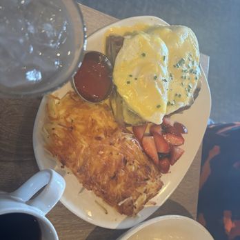 Murrayhill Taphouse - French toast sandwich - Beer Bar Near Me - Beaverton, Oregon
