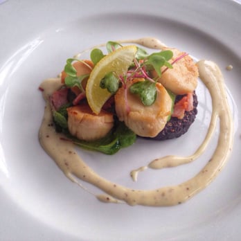 Cathedral House Hotel - Scallops & black pudding, pea purée, crispy bacon & honey mustard dressing - Hotels Near Me - Glasgow, GLG Cathedral House Hotel - Scallops & black pudding, pea purée, crispy bacon & honey mustard dressing - Hotels Near Me - Glasgow, GLG