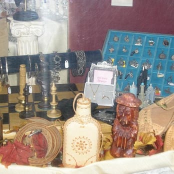 Calisia Gift Shop - Gift Shops Near Me - Chicago, Illinois Calisia Gift Shop - Gift Shops Near Me - Chicago, Illinois