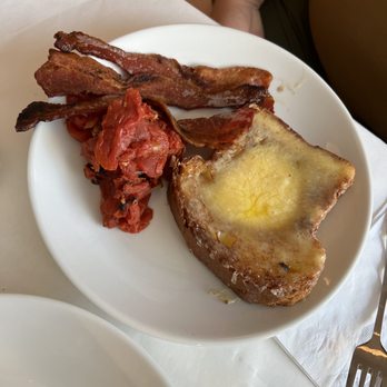 Little Egg - eggs rothko with crispy bacon - Breakfast & Brunch Near Me - Brooklyn, New York Little Egg - eggs rothko with crispy bacon - Breakfast & Brunch Near Me - Brooklyn, New York