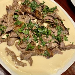Hummus with Beef Shawerma