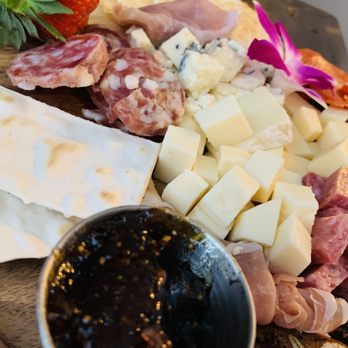 Solon Hotel - Charcuterie - Hotels Near Me - Solon, Maine