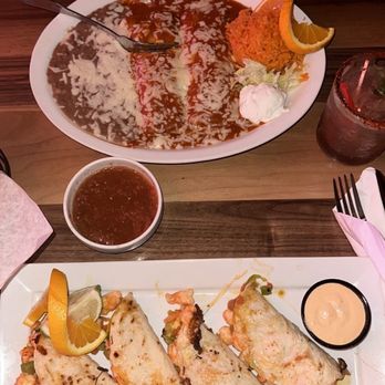 Los Compadres - Happy hour camarones gobernador - Mexican Near Me - Norwalk, California