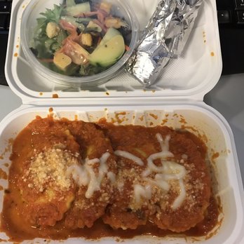 Ravioli (crab and lobster with old bay seasoning) Delicious!