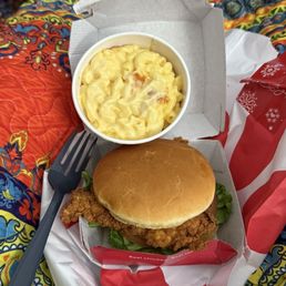 My Mac & Cheese and Chick-fil-A- Deluxe Sandwich were scrumptious. Fresh and delivered in 15 minutes. My Mac & Cheese and Chick-fil-A- Deluxe Sandwich were scrumptious. Fresh and delivered in 15 minutes.