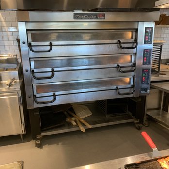 Pizza Ponte - Pizza ovens as seen from order counter - Italian Near Me - Lake Buena Vista, Florida Pizza Ponte - Pizza ovens as seen from order counter - Italian Near Me - Lake Buena Vista, Florida