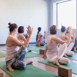 Aluma Yoga