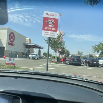 Target - Department Stores Near Me - Fresno, California