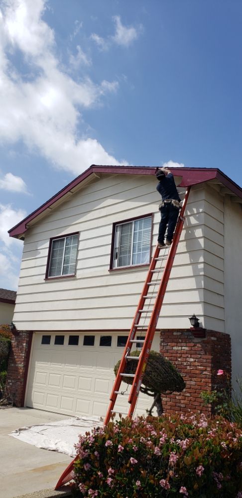 Slide of Noga Handyman Services