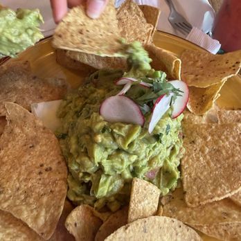 Señoritas Cantina - Guacamole Traditional - Bars Near Me - Chicago, Illinois
