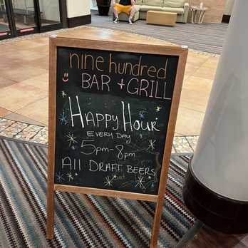 900 Bar & Grill - The sign - Bars Near Me - El Paso, Texas 900 Bar & Grill - The sign - Bars Near Me - El Paso, Texas