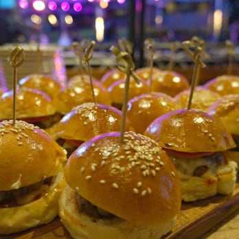The Highway - Alpaca Sliders - Hotels Near Me - Plympton, SA
