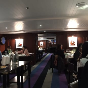 Yachts de Paris - Tables are space nicely, no crowding - Boat Charters Near Me - Paris, 75