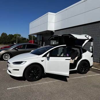Tesla - Our Model X - Car Dealers Near Me - Maplewood, Minnesota Tesla - Our Model X - Car Dealers Near Me - Maplewood, Minnesota