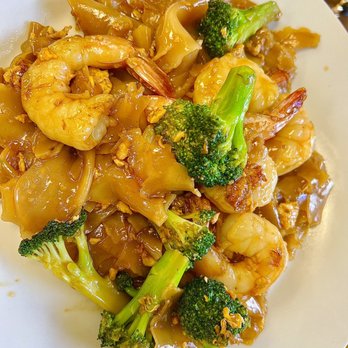 Hae Ha Thai - Shrimp Phad Thai - Thai Near Me - Kennewick, Washington