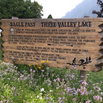 3 Valley Gap - Hotels Near Me - Revelstoke, British Columbia