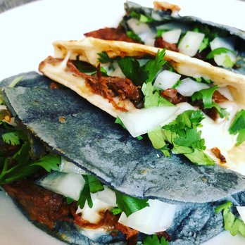 Blues' tacos - Blue corn tortilla are delicious, available for any taquiza. - Tacos Near Me - Los Angeles, California Blues' tacos - Blue corn tortilla are delicious, available for any taquiza. - Tacos Near Me - Los Angeles, California