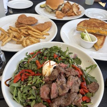 The Robinson Ale House - Steak and burrata salad; kid's chicken tenders with fries; chi-town burger; kid's grilled cheese with apple slices - American Near Me - Asbury Park, New Jersey The Robinson Ale House - Steak and burrata salad; kid's chicken tenders with fries; chi-town burger; kid's grilled cheese with apple slices - American Near Me - Asbury Park, New Jersey