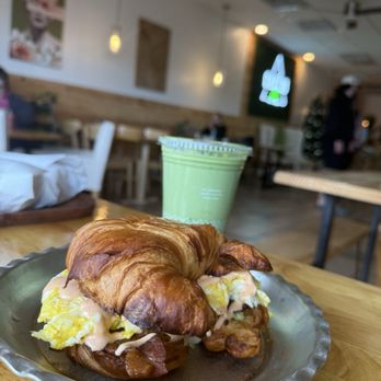 Cafe 33 - California Croissant - Coffee & Tea Near Me - Sacramento, California Cafe 33 - California Croissant - Coffee & Tea Near Me - Sacramento, California