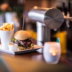 Gourmetfabrik - Cheeseburger / Gourmetfabrik