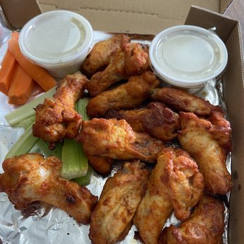 Extreme Pizza - Soma District - Original Buffalo Wings - Pizza Near Me - San Francisco, California Extreme Pizza - Soma District - Original Buffalo Wings - Pizza Near Me - San Francisco, California
