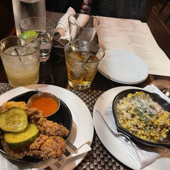Roanoke - Cocktail Bars Near Me - Chicago, Illinois